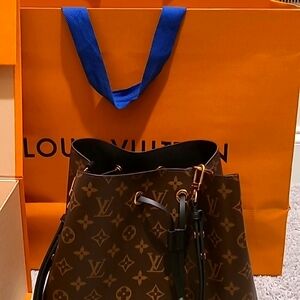 LOUIS VUITTON BAG
